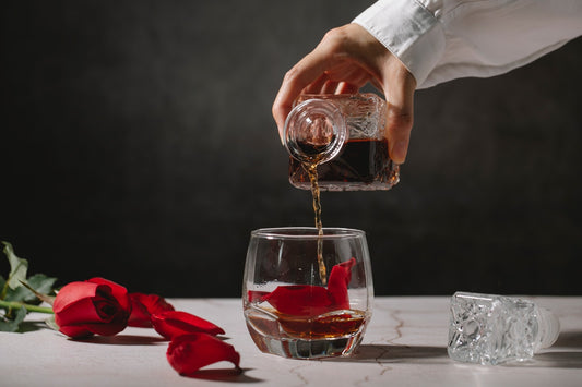 Cocktail lovers Holiday Gift Set by Priority Experiences