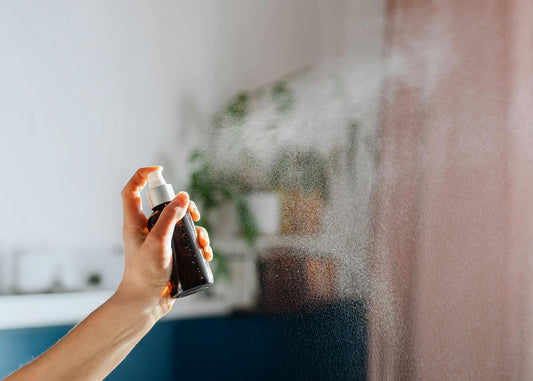 Signature Scents: A Custom Room Spray Experience