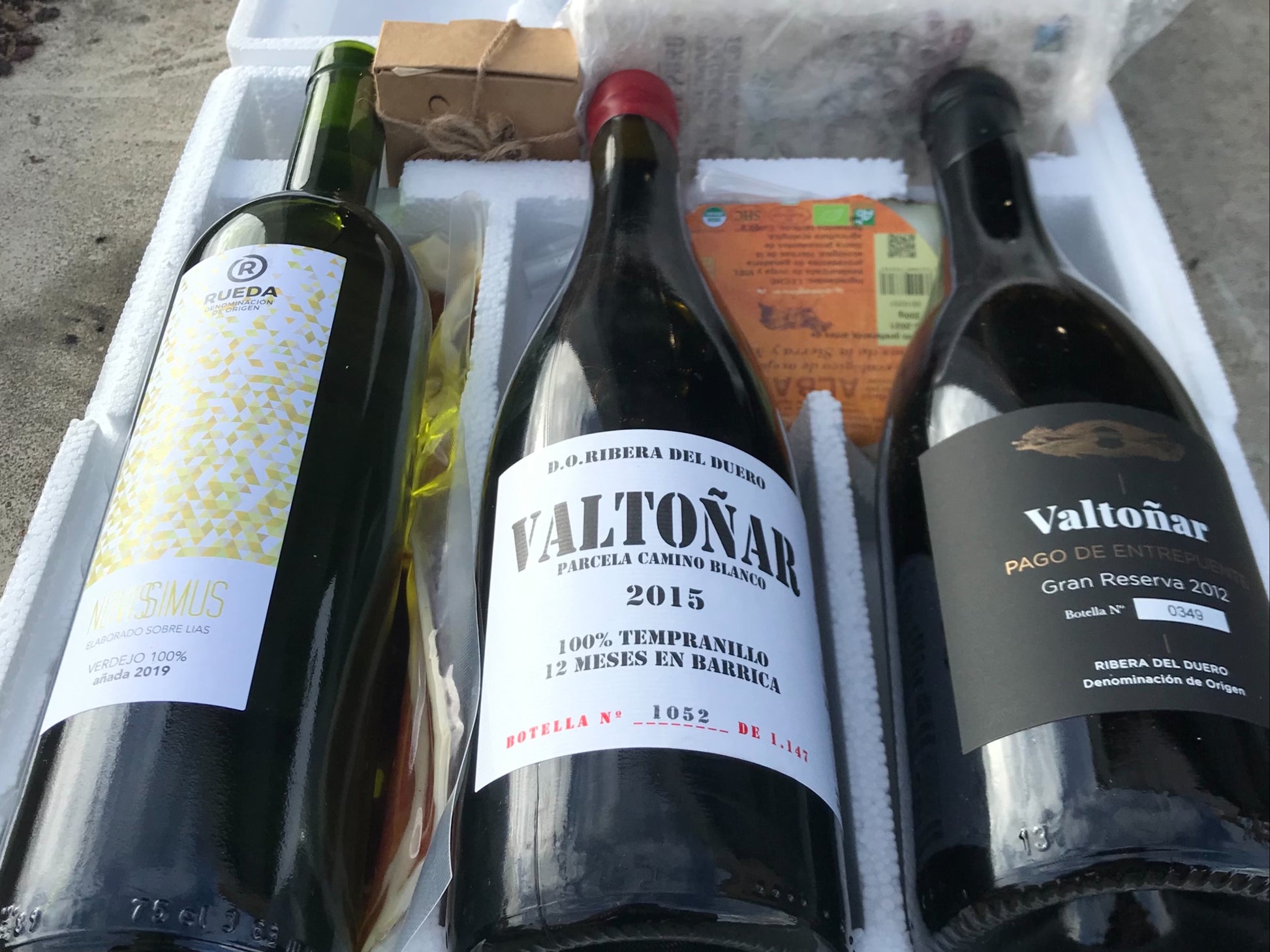 Spanish Wine Tasting Experience (full bottles) by Valtoñar