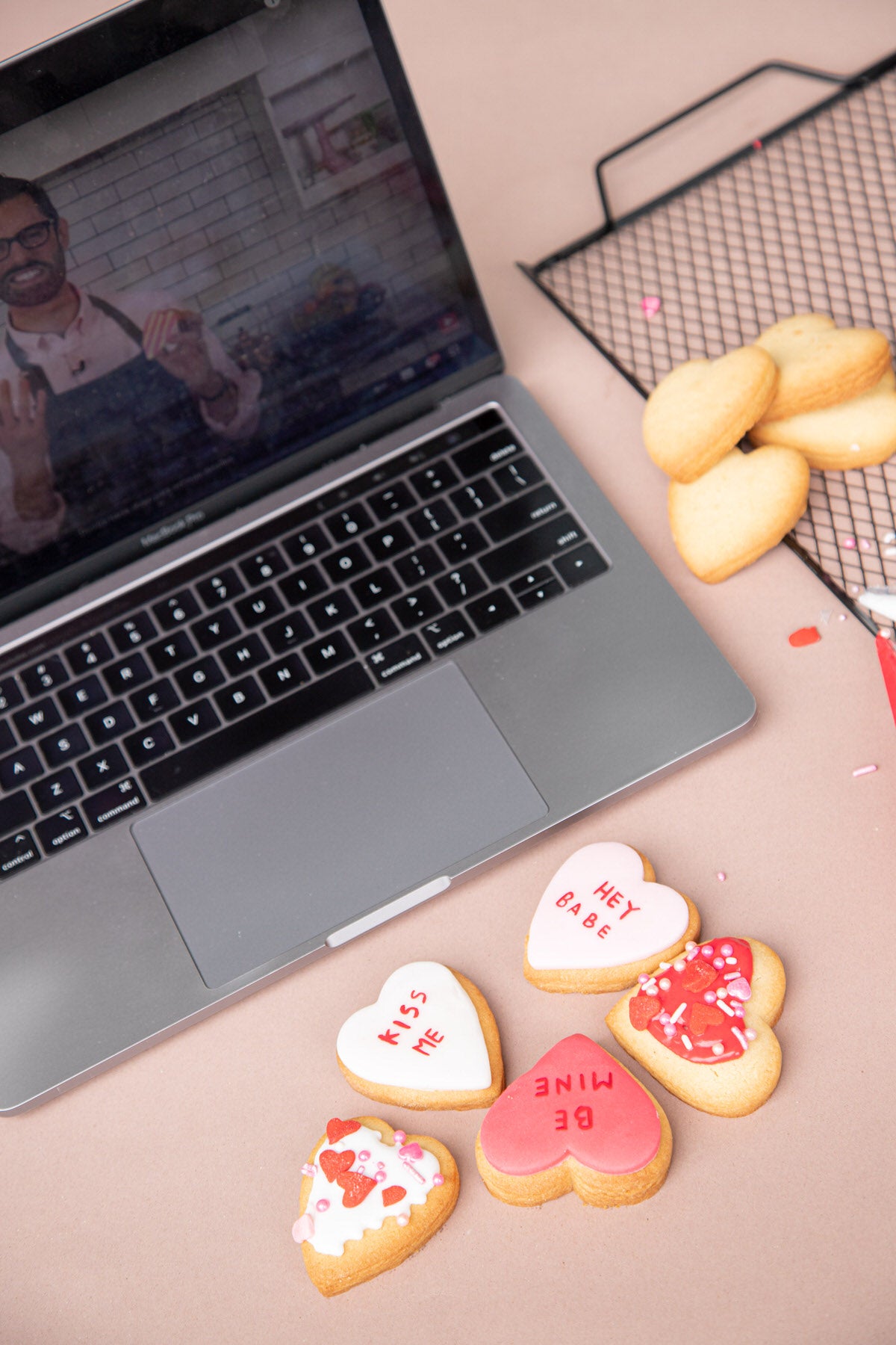 Valentine's Day Cookie Decoration Experience!